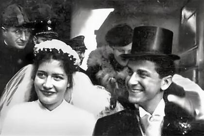 Foto de la boda de Maria con Fredrick Altmann en 1937, 3 meses antes del Anschluss