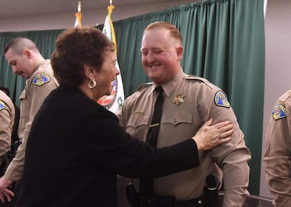 Foto de Randy Hoppert, quien recibió cartas de reconocimiento por su excepcional labor al salvar la vida de una niña de 2 años.
