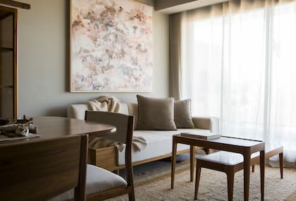 Para optimizar el espacio, el comedor y la cocina están integrados.