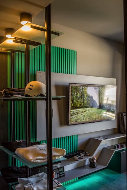 El separador virtual del espacio funciona como vestidor (Shawer).