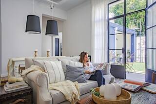 Con detalles actuales, una casa de 90 años se adaptó a la vida de sus jóvenes habitantes