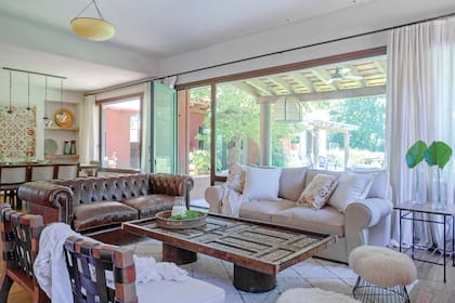 Velas (Feddra Home). Almohadones y mantas (Profunda Decoración).