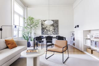 Exquisita unión de estilo italiano y factura artesanal en el tres ambientes de un diseñador