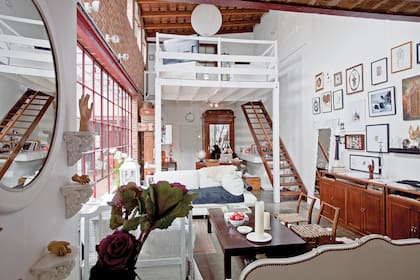 Antes: el gran espacio gozaba de 7 metros de altura y de ladrillo a la vista.