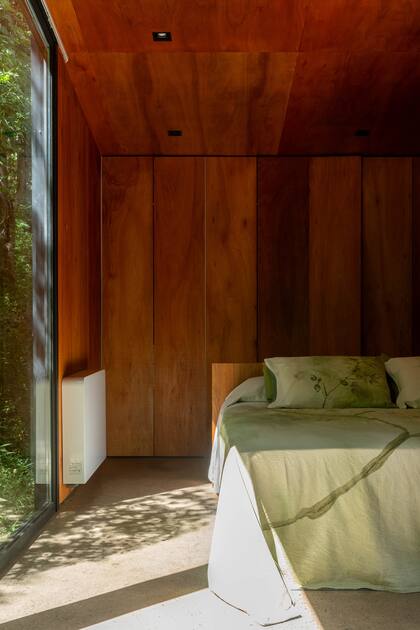 Este es el único sector con cortinas -que son blackout-; en el resto, la protección la dan los árboles