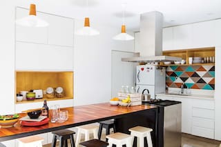 Viejas oficinas en una vivienda de 1930, hoy convertidas en una casa familiar fresca y alegre