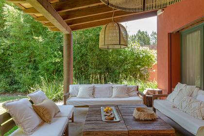 Esta galería está frente al living.