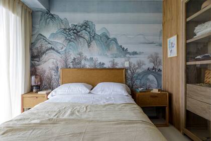 Cama y mesas de luz (Talleres Sustentables).