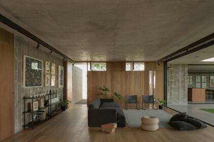 El proyecto de iluminación es de Luciana Borgatello. Los artefactos embutidos son de INDIGO Luminers.