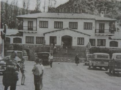 Foto histórica del ex Hotel Monterrey, parte de la finca fundada por el inmigrante español Don Jacobo André para encauzar el desarrollo en esta zona con un modelo agro ganadero.