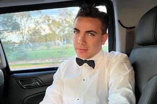 Cristian Castro compartió una foto con Yanina y Diego Latorre y causó polémica por el uso de filtros