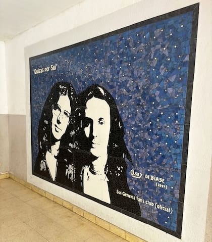 Mural de Sui Generis en el Instituto Dámaso Centeno, realizado por el artista Osky Di Biase