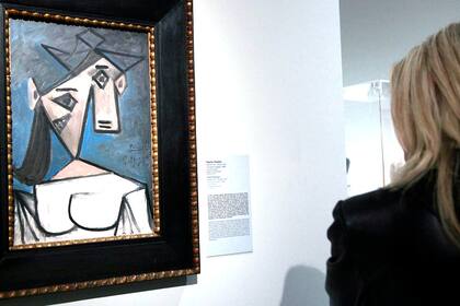 Fotografía archivo del 4 de enero de 2012 que muestra la obra del pintor malagueño Pablo Picasso ,Cabeza de Mujer (1934), en la Galería Nacional de Atenas