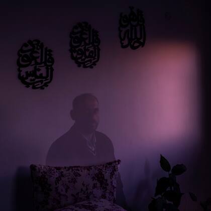 Fotografía de Antonio Faccilongo, de Getty Reportage, es parte de una serie titulada "Habibi", que ganó el premio World Press Photo Historia del año y el primer premio en la categoría Proyectos a largo plazo. Muestra un retrato de Mazen Rimawi, expreso político palestino y tío de Majd Rimawi, cuyo padre cumple una condena de 25 años, el 22 de diciembre de 2019