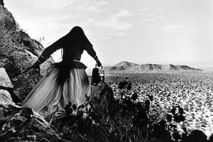Fotografía de la fotógrafa mexicana Graciela Iturbide exhibida en la muestra de Arte x Arte