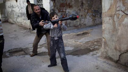 Fotografía del argentino Rodrigo Abd merecedora del premio Pullitzer por su cobertura en Siria