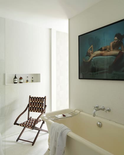 Fotografía del artista, director de cine y retratista suizo Michel Comte.