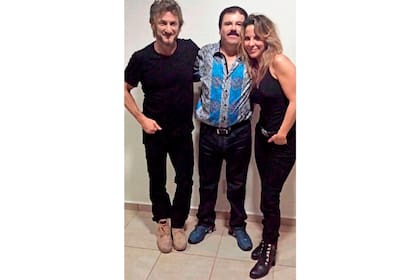Fotografía tomada durante el encuentro entre Kate del Castillo, Joaquín "El Chapo" Guzmán y el actor Sean Pen en 2015