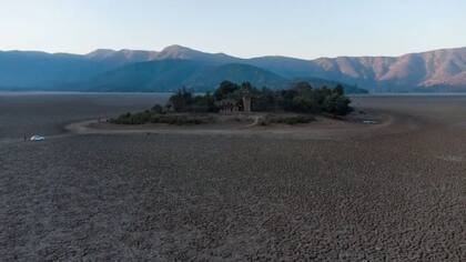 Fotografía tomada en mayo del 2022, cuando la laguna estaba completamente seca.