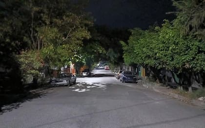 Fotografía tomada pasadas las 9 de la noche en la calle Nueva del reparto Valle Nuevo de Ilopango, algo impensable hace apenas unos años