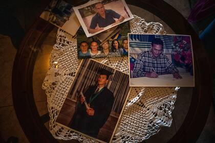 Fotos de Carmelo Bislick en la casa de su familia