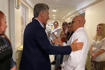 Fotos de Mauricio Macri en el hospital de niños Pedro Elizalde