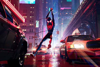 Spider-Man: a través del Spider-Verso sigue la historia de Miles Morales