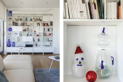 Distribuidas por diferentes módulos de la biblioteca se ubican las piezas de cristal soplado que integran la instalación ‘Lilubud’, del dueto Trulalá (integrado por Claudia del Río y Carlos Herrera).