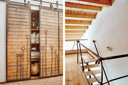 Detrás de estas puertas galponeras de hierro y madera hechas a medida, lavadero y espacio de guardado suplementario.