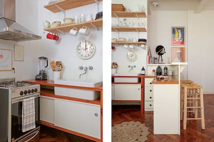 Alfombra de yute (Rapsodia Home). Entre los anafes y la campana, acuarela ‘Cool Love’ (Jorge Macchi) y obra ‘For You Ok’ de Nicolás Barrazza. Reloj ‘Central’ (Gato Store). Junto a la barra, banquetas (Mimbrería Gorriti).