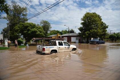 Las calles del pueblo están bajo el agua
