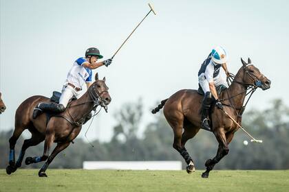 Hilario Ulloa se estrena esta temporada en Ellerstina y hasta ahora está invicto, con dos copas (las de Tortugas y Hurlingham) que nunca había ganado, y va por su primera conquista de Palermo; Cambiaso procura por la decimoséptima...