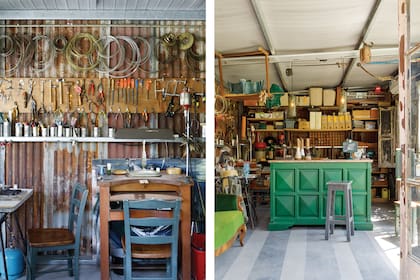 Muebles de campo antiguos, pinzas de todos los tamaños y un estante lleno de latas de aluminio contribuyen al encanto del taller.