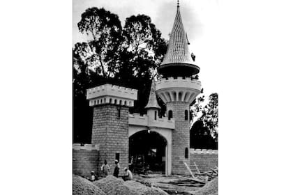 Las edificaciones fueron diseñadas según la influencia de las diversas épocas de la cultura europea