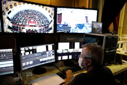 La sesión remota en la Cámara de Diputados finalizó de manera abrupta cuando, en el momento cúlmine de la votación, el sistema de conectividad se saturó