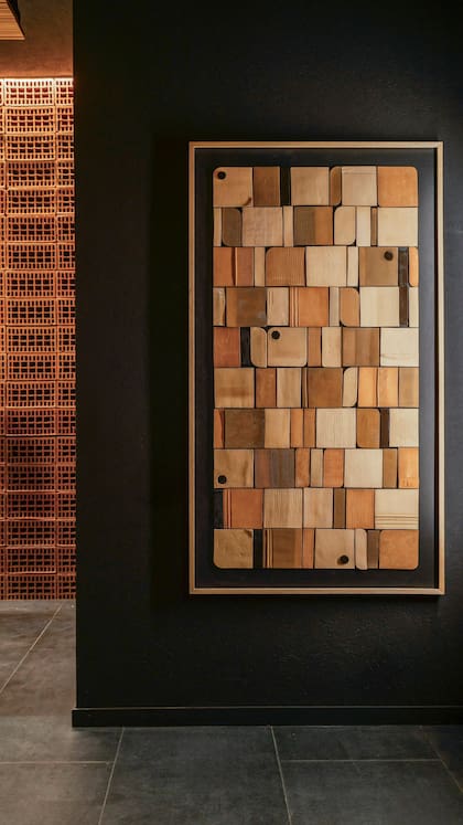 “Fragmentos”, una obra de Blau para el espacio TerraCota del estudio Fermoselle Cuenya en la feria Espacio Dar 2023 en Tucumán.