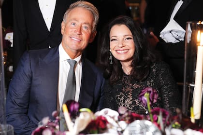 Fran Drescher junto con su gran amigo y ex marido, el guionista y director de televisión Peter Marc Jacobson