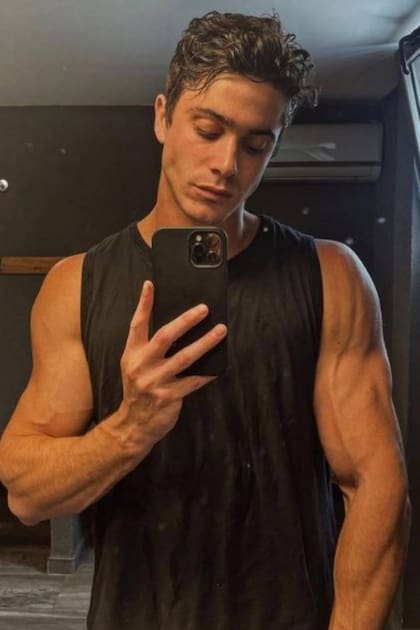 Fran Stoessel es fanático de la vida fitness y así lo demuestra en sus redes sociales