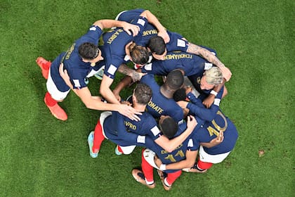 La selección de Francia es candidata a quedarse con el partido ante Polonia por los octavos de final