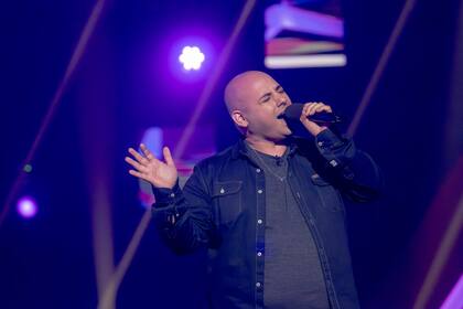 Franchelli interpretó "Del Otro Lado" y emocionó a todos en el piso (Foto: Gentileza Telefe)