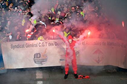 La compañía ferroviaria SNFC recomienda usar otros medios de transporte