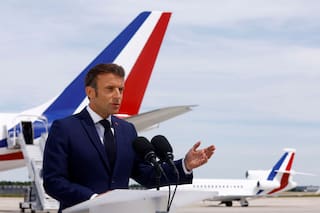 Francia: La bofetada de Brigitte a Macron fue por celos, libro