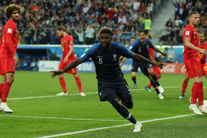 Umtiti: solidez en la zaga y gol triunfal contra Bélgica