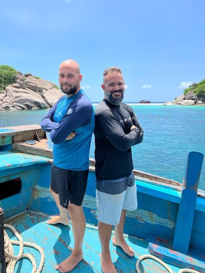 Francisco Augier y Nicolás Di Luca, socios de la escuela de buceo