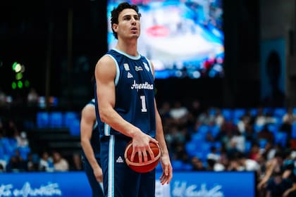 Francisco Caffaro fue el pivote titular de la selección argentina en la AmeriCup 2025 y está en dudas para recibir a Uruguay y Panamá