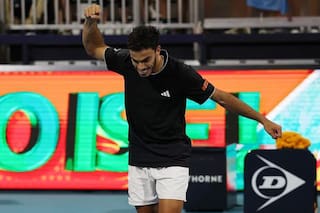 Tiros ganadores, lujos, confianza, decisiones óptimas: la mejor versión de Cerúndolo llega lejos en Miami