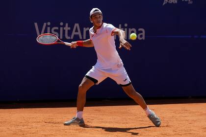 Francisco Cerúndolo entró desde la qualy; este martes irá contra Federico Coria