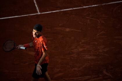 Francisco Cerúndolo tuvo el respaldo del público local al vencer a Taylor Fritz en la tercera vuelta de Roland Garros.