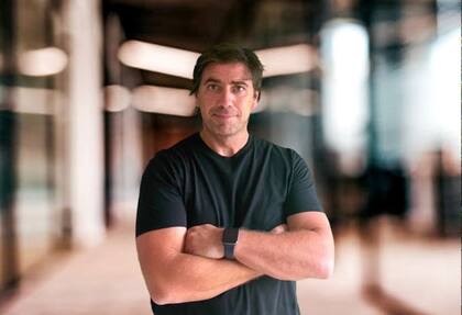 Francisco Costa (Naaloo): “La capacidad de adaptación y el nivel de digitalización de cada sector y compañía pueden influir en la viabilidad o dificultad de reducir la jornada laboral de manera efectiva. Además, el retraso normativo en la Argentina complejiza la adaptación de las leyes a las nuevas relaciones y formas de trabajo"