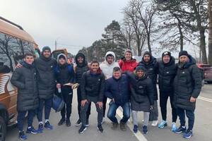 Dos futbolistas argentinos finalmente pudieron escapar de Ucrania